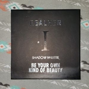 Real her volume I eyeshadow palette